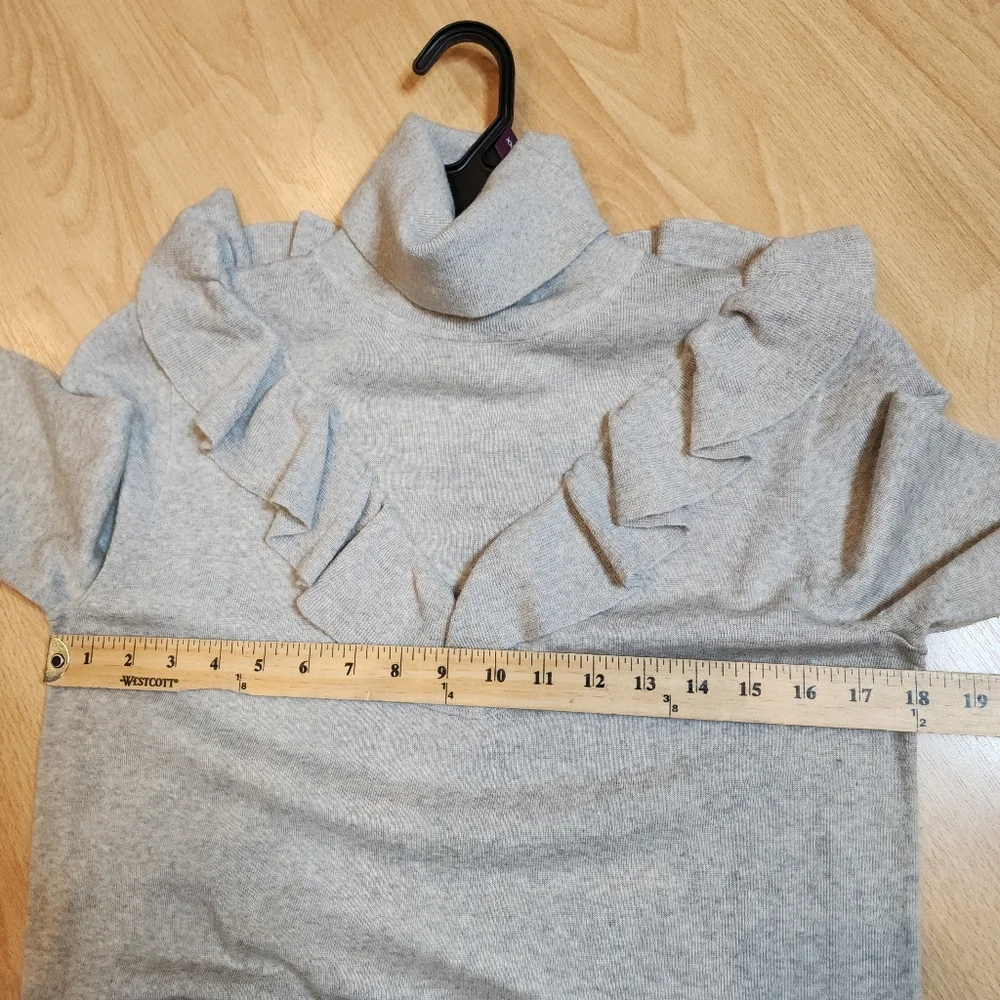 J. Crew Merino Wool Grey Turtleneck Ruffle Sweater Zip‎ Cuffs Size Medium